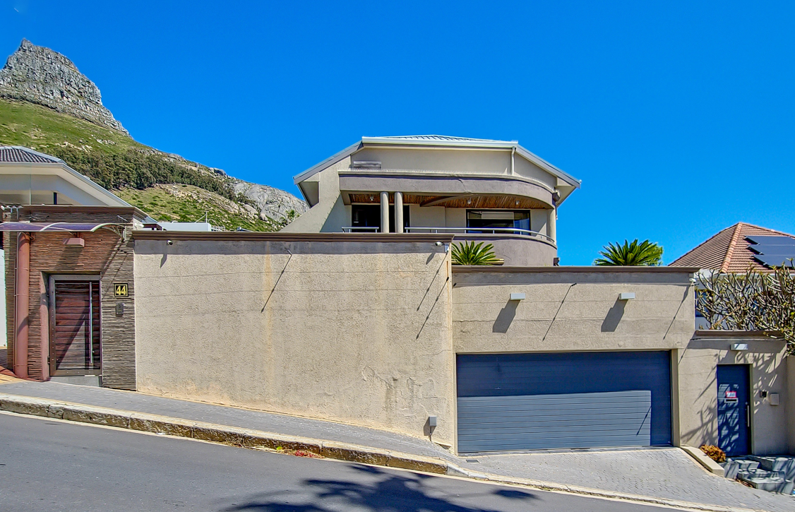 4 Bedroom Property for Sale in Fresnaye Western Cape